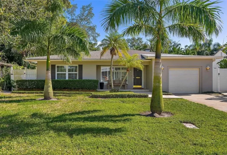 242d01c092be12d303df2e74e2704357-full